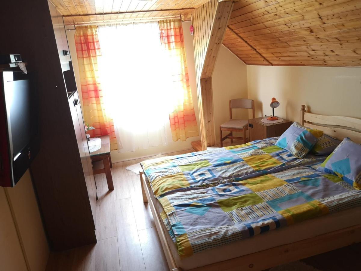 Szabó Vendégház Siklós Exterior foto