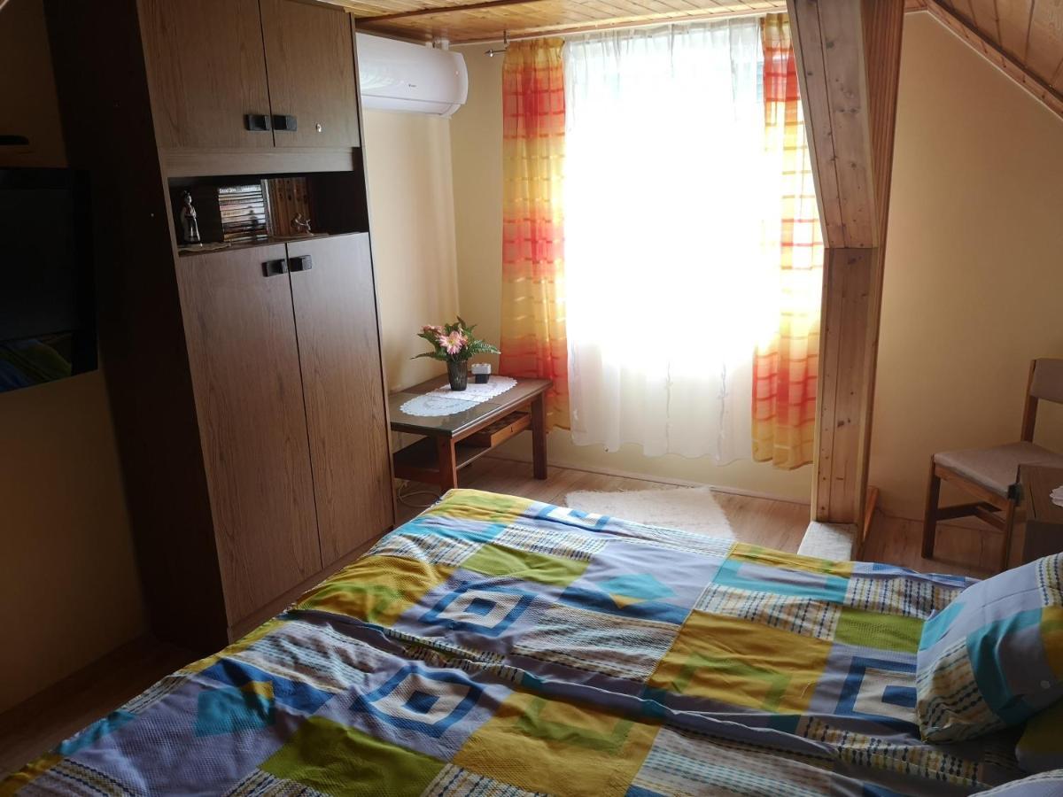 Szabó Vendégház Siklós Exterior foto