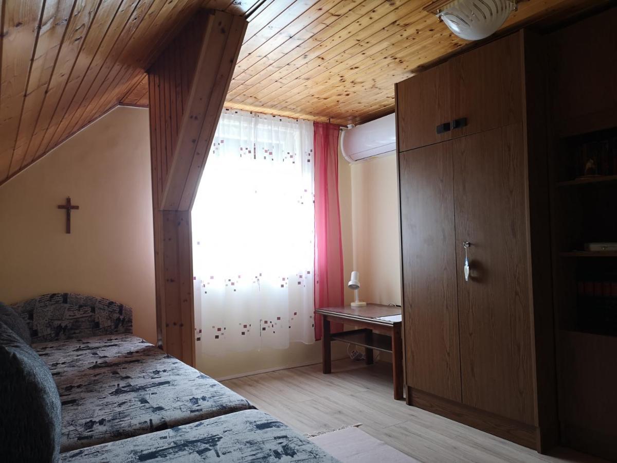 Szabó Vendégház Siklós Exterior foto